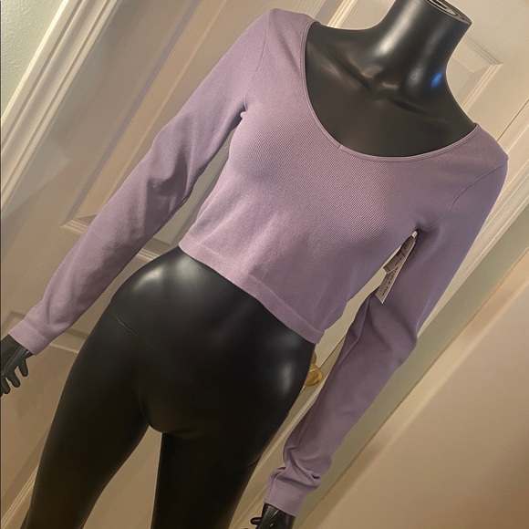 Aeropostale Tops - Aeropostale Lavender Long Sleeve Convertible Front, Back, Or Twist Crop Top NWTs